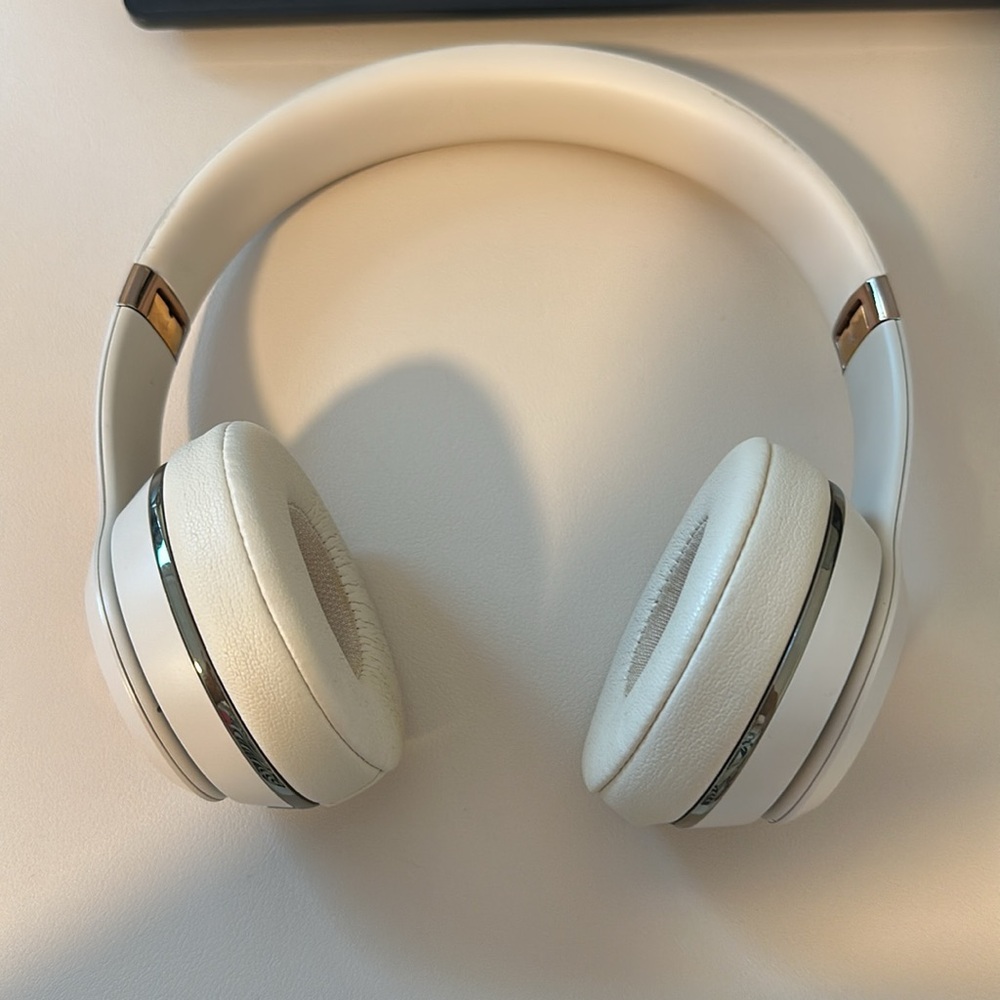 Beats Solo 3 Wirelessss Headphone